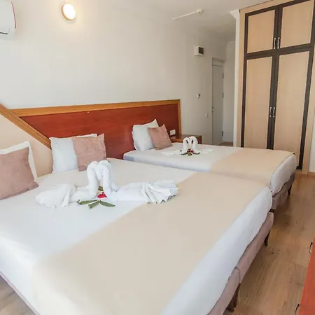 Far Life Szálloda 3*