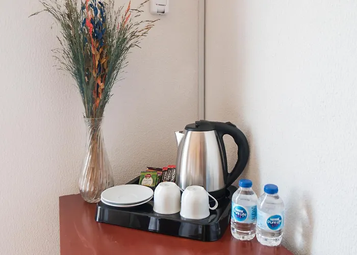Far Life Hotel