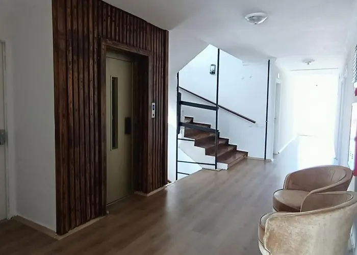 Far Life Hotel 3*