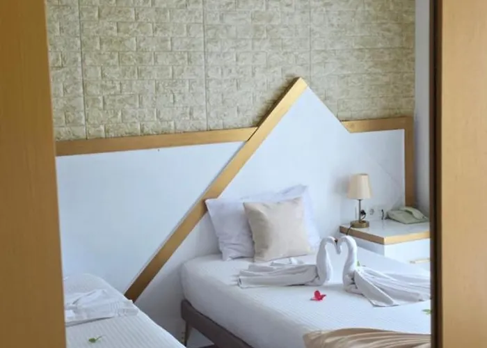Hotel Far Life 3*