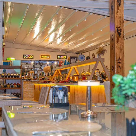 Far Life Hotel